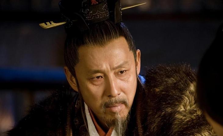 公元前205年，刘邦坐稳天下后，对张良说：“你功劳最大，朕封你为三万户侯！”刘邦
