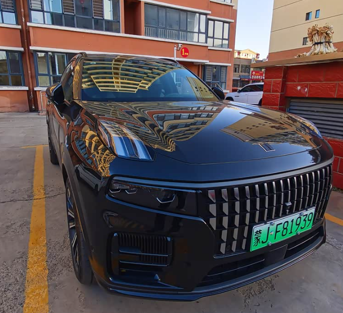 领克09户外露营全能神车当初选择领克09，是我综合安全、空间与户外实用性后的最