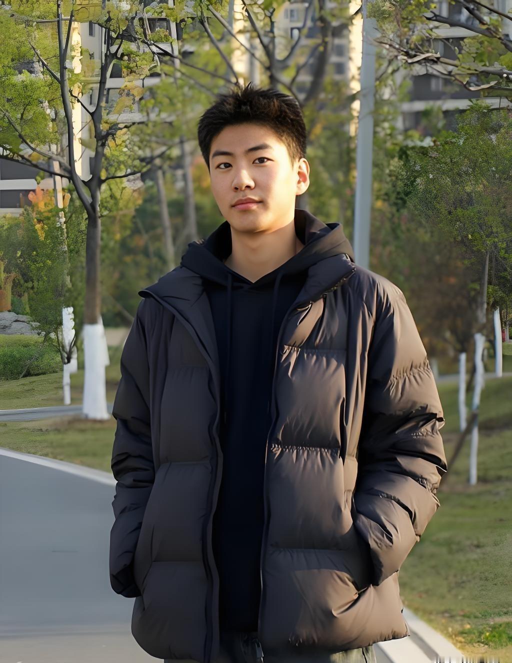 “妈，今年不回了，180一天，攒够钱请你们吃好的。”电话那头顿了两秒，笑出褶子