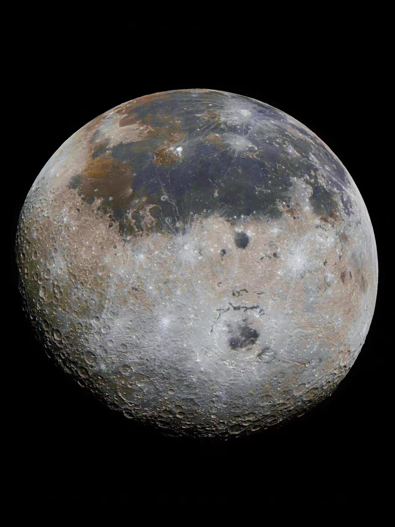 王铎：美国绕月飞船拍摄的月球背面照片