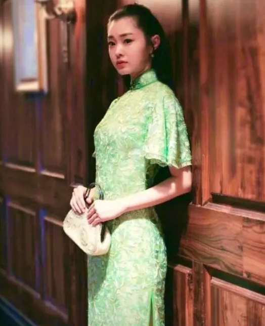 1924年，张学良迎娶谷瑞玉。洞房花烛夜，张学良说：“从今往后，我去哪里，你就跟