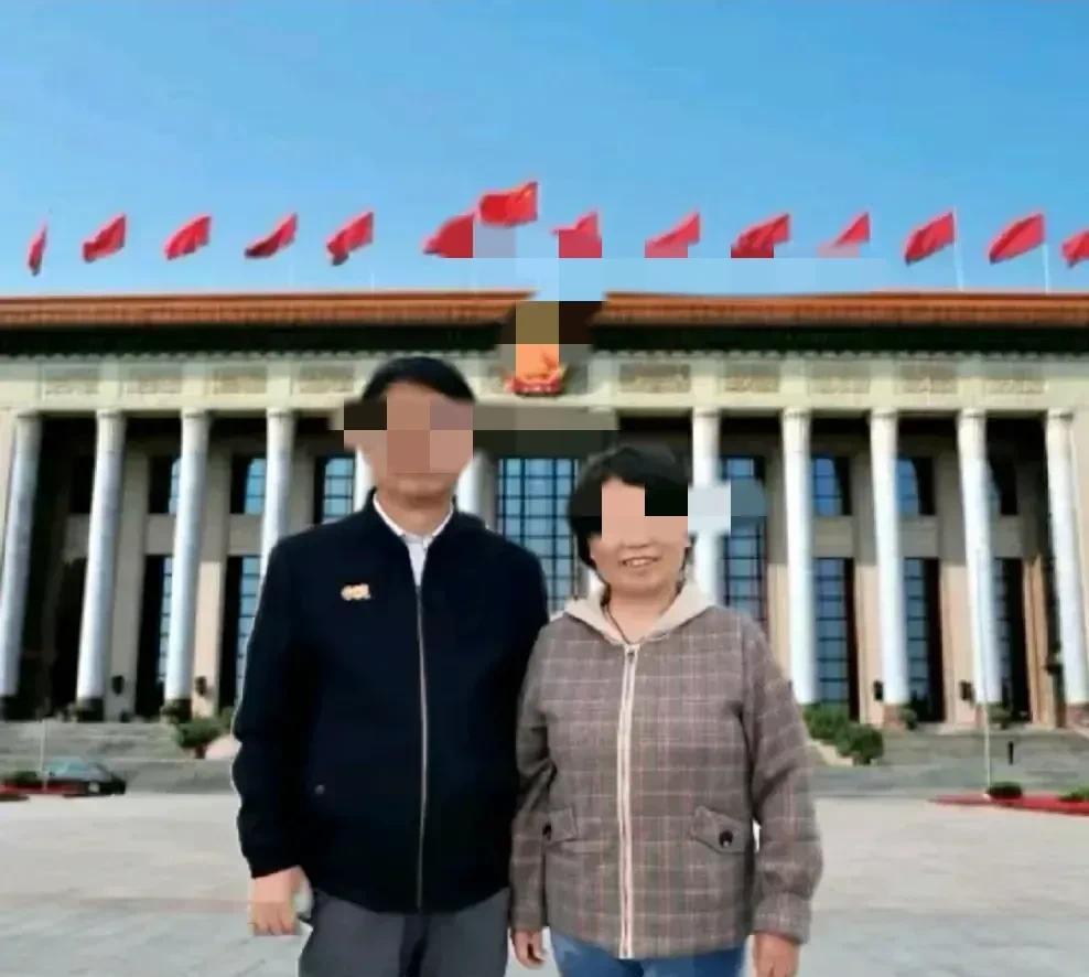 该为大娘二伯正名了，他们真的是原配夫妻，真正的大娘在老家种地。某月主播这次没有