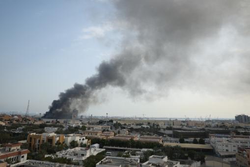 美国这回是真装不住了，直接认怂了。央视都报了，当地时间3月4号，美国防长带着