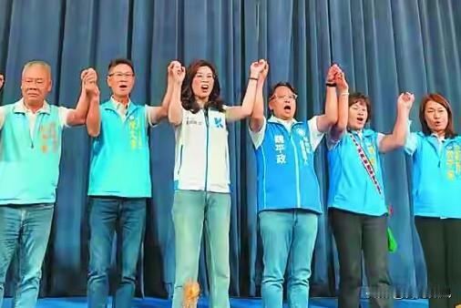 一个躲一个凑，彰化、台中市长、县长都是墙头草！山间竹笋——嘴尖皮厚腹中空？同样