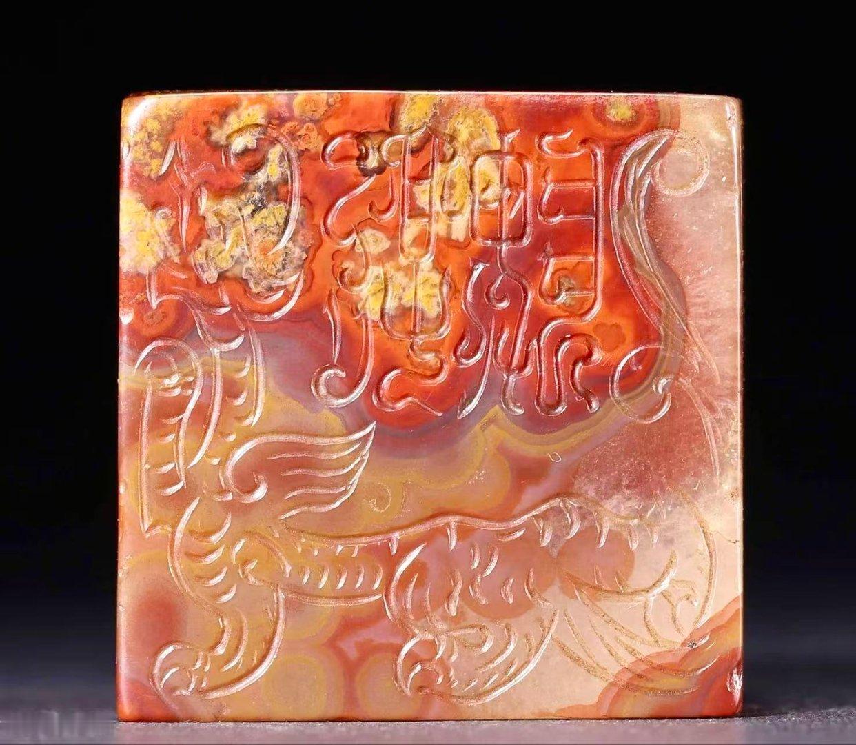 古玉杂谈前几天，微博视频介绍了，这枚红缟玛瑙大印章，同仁们欣赏的不太过瘾，今特