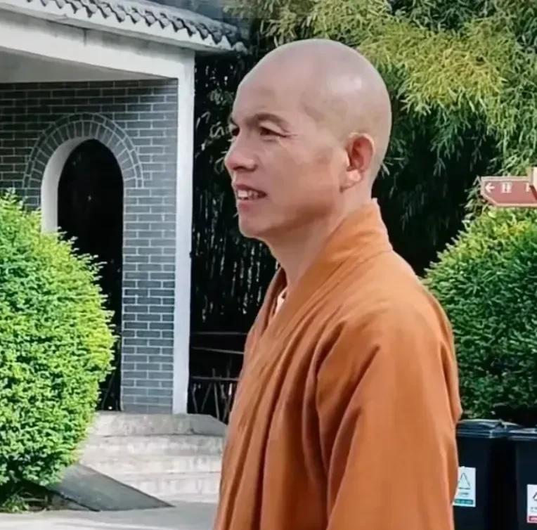 释印乐大师被礼请为少林寺新任主持从他之前在白马寺的贡献就能看出其中原因！释