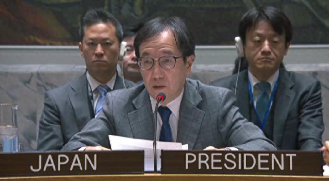 /在联合国大会上，日本代表滔滔不绝地阐述了自己希望成为安理会常任理事国的愿望，然