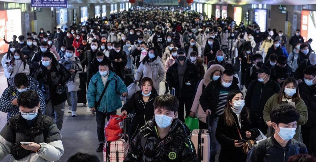 我有个朋友在老家县城开了五年超市，今年过完年突然关门了。他跟我说了句大实话：