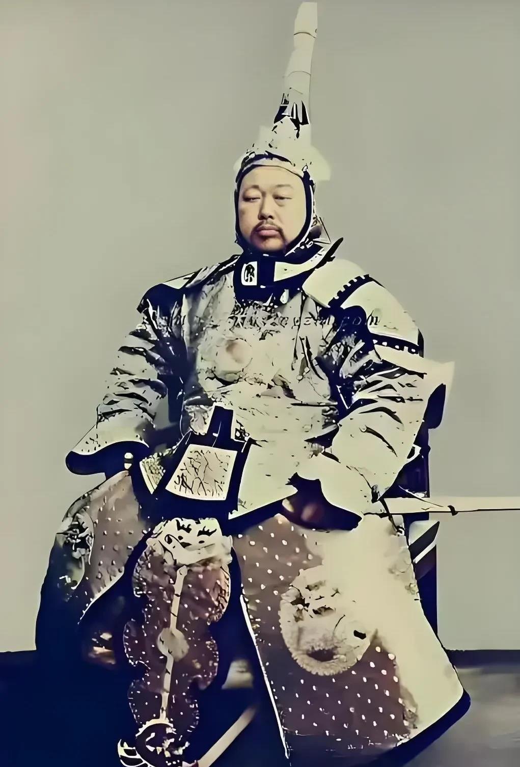 1900年的大沽之战中，大沽守将罗荣光已竭尽全力，最终力战而亡。与之形成鲜明对比