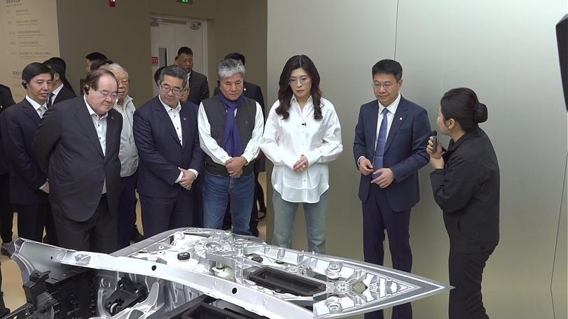 最近岛内的一连串大戏，真让人看清了什么叫“正事不干，斗争内行”。经济大环境是个什