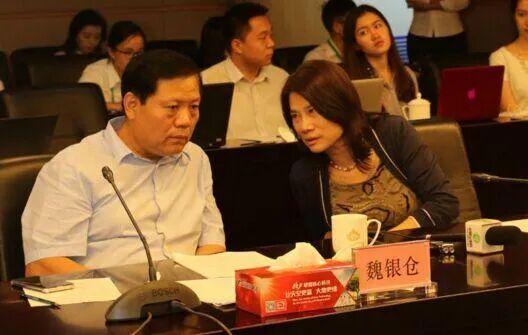2016年骗走董明珠26亿！卷款跑路美国7年，魏银仓结局大快人心2016年，