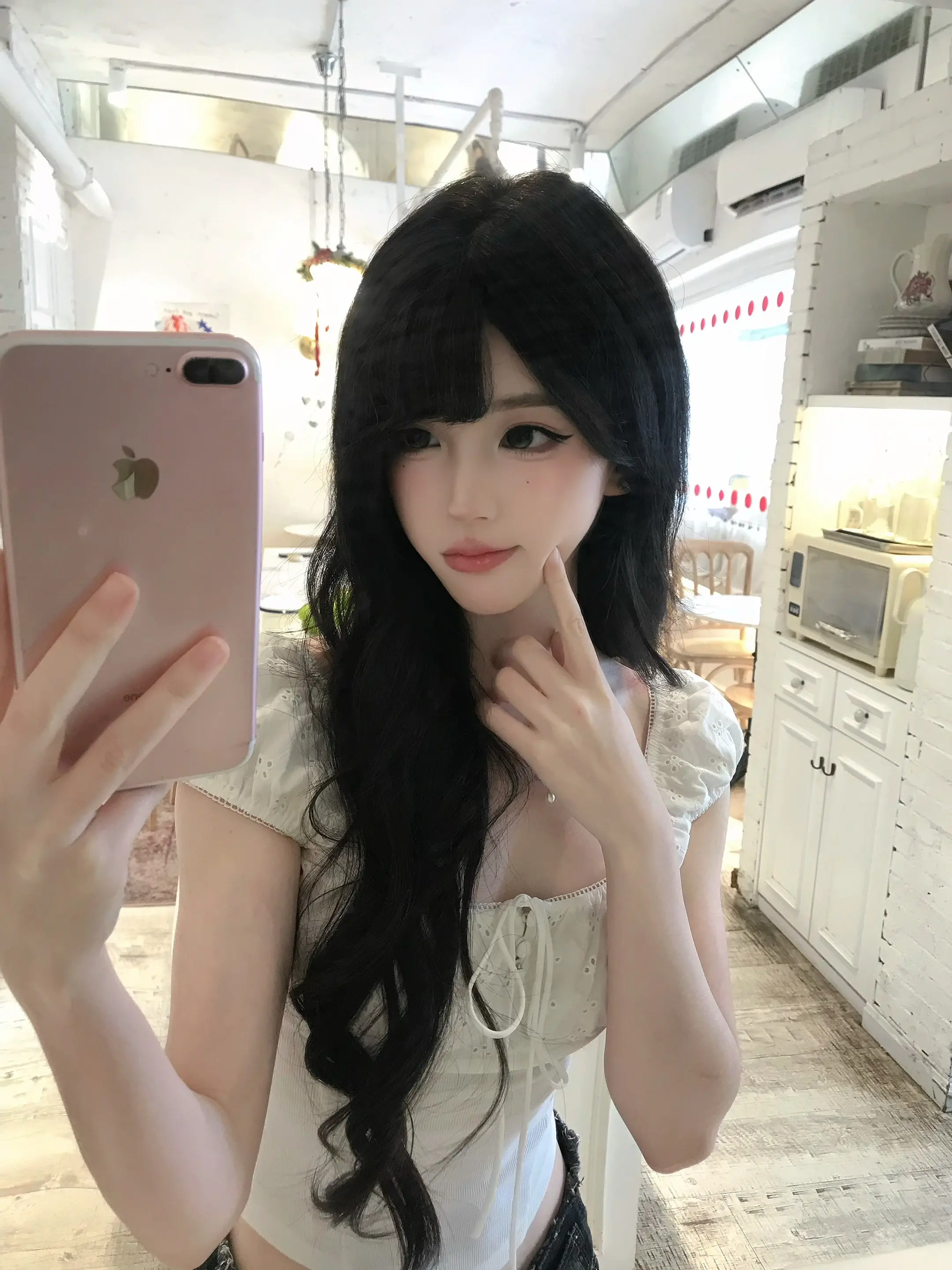 发真好 装逼有妹子宠 伤心有妹子哄 自拍有妹子捧 玩梗有妹子懂