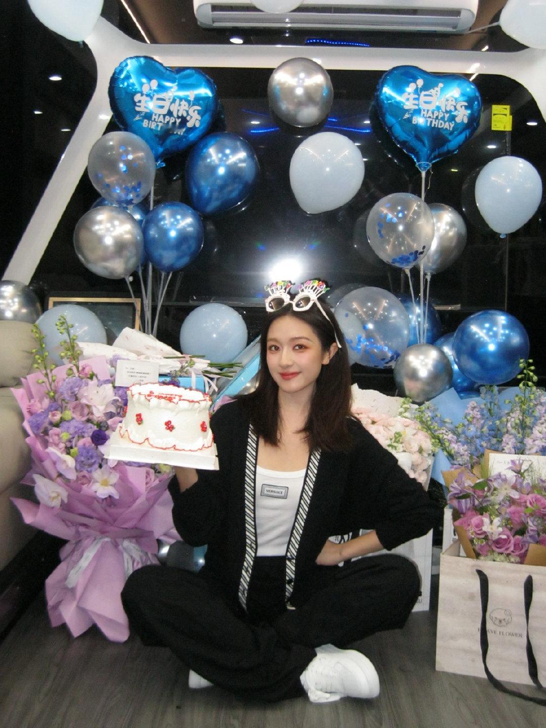 #李兰迪0902生日快乐#[比心]#迪哒三两声#被爱意包围的一天，幸福满格，电量很足，准备打包带进梦