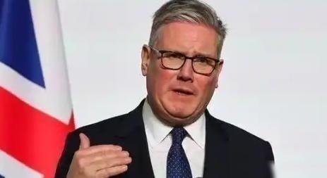 英国首相一句话，直接扔向了全世界。他曾说，中国，是世界三大力量之一。这话真正有看