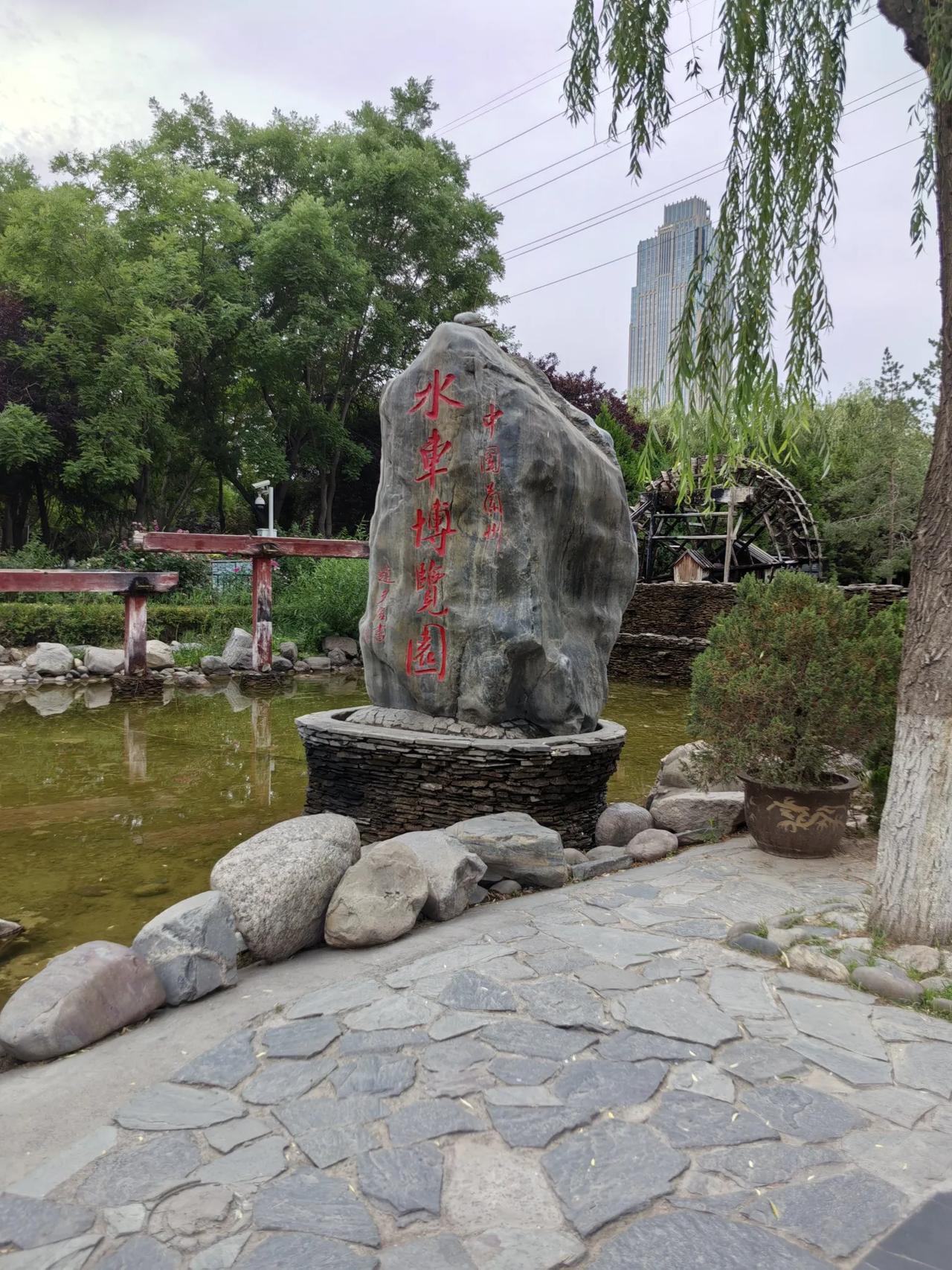人老了，做好这五件事，一定会讨儿女欢心:1、不干涉儿女生活，不消耗儿女老