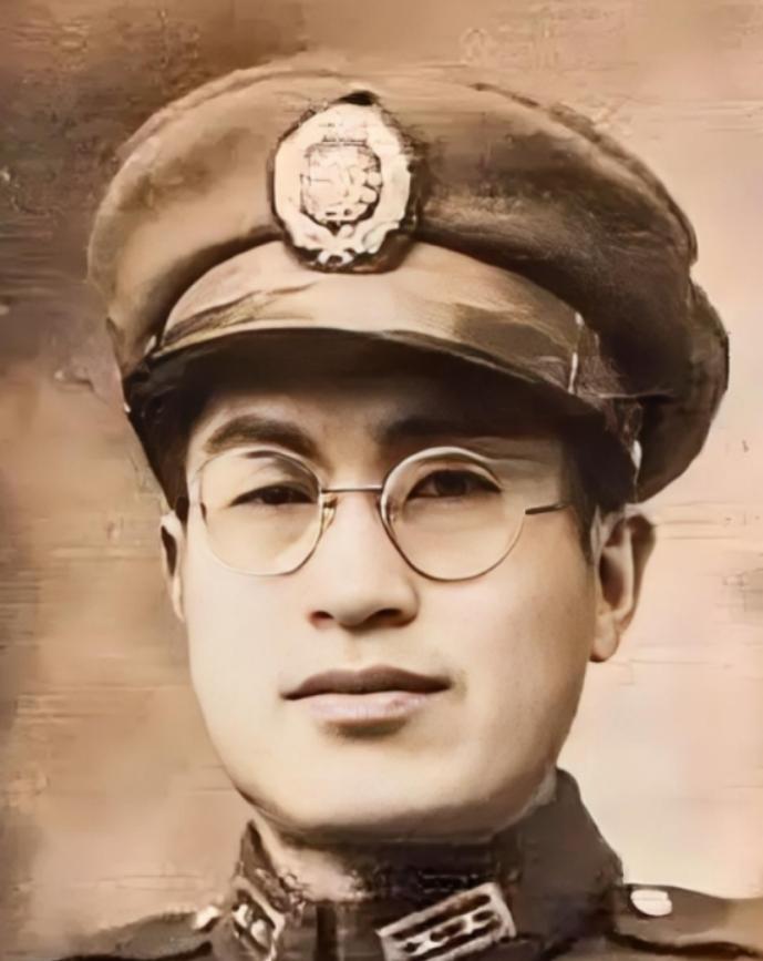 1951年，国军中将李延年重获自由，可出狱后，他却发现妻子已经改嫁，副官背叛了他