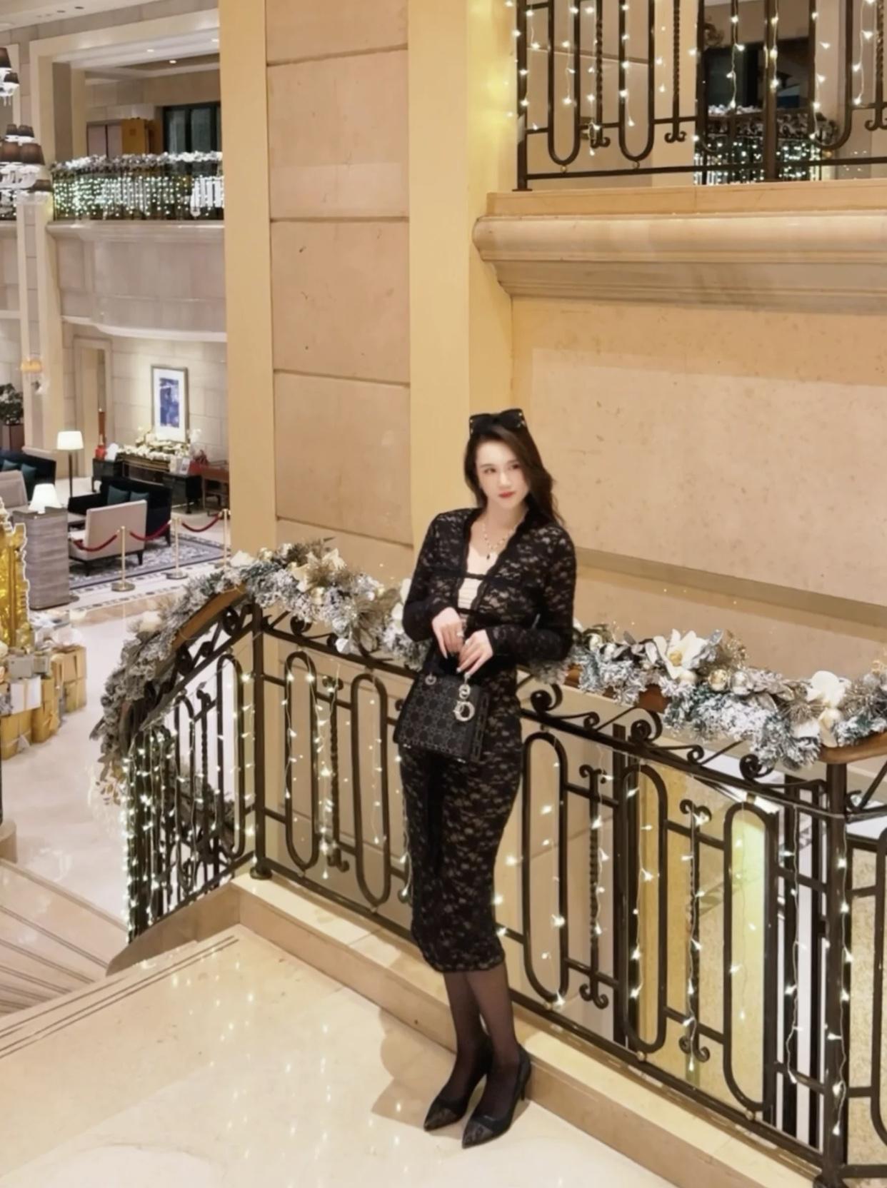 什么叫做有魅力的女人？自信是关键，相信自己的价值和能力。