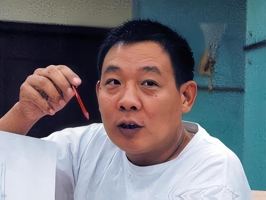看到胖东来要关多家门店的消息确实有些意外。生活广场2025年销售额都超8