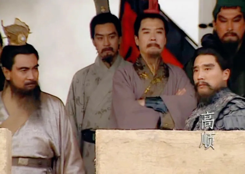 公元198年，曹操亲自带领大军东征，讨伐吕布，一举攻陷了下邳，擒获了吕布的部将高