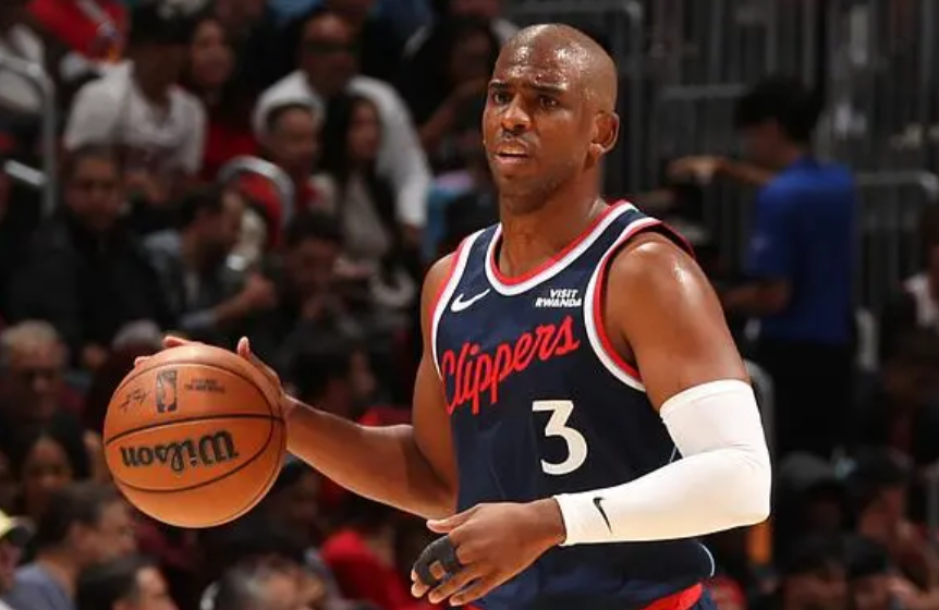 "我刚被通知，我要被送回家了"！保罗深夜发布返航机票，快船裁掉队史传奇，球迷心碎：最后的尊严都不给他