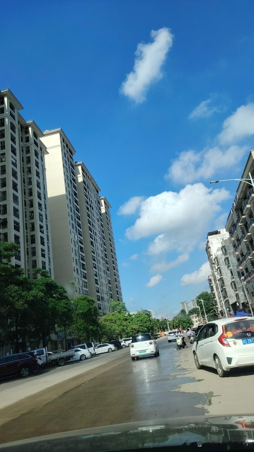 有时候我都感觉我不是一个合格的妈妈，虽然在别人的眼中，我的孩子都是懂事孝顺的，