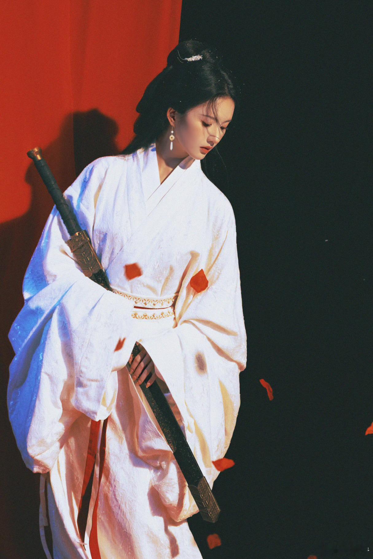 4不4那个《金银错·归良辰》预热刘些宁