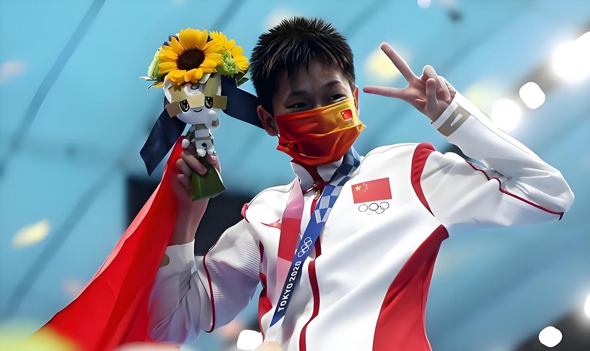 全红婵icon长个了，跳水台没长本事。体重一涨，翻腾慢半拍，入水溅起的水花，像