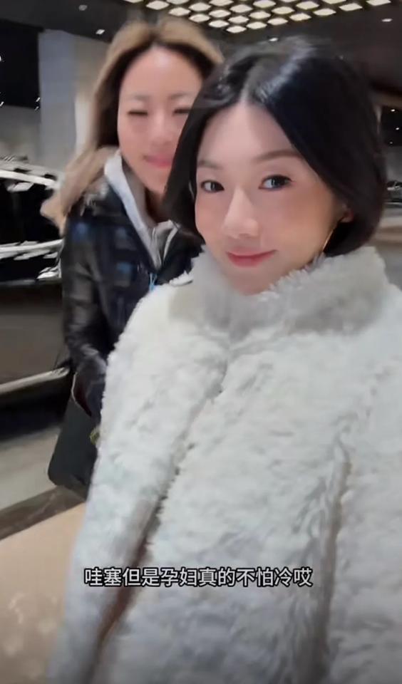 说实话，我是真服了程晓玥！挺着个大肚子还去冲双十一直播，这哪像是嫁入“豪门”的