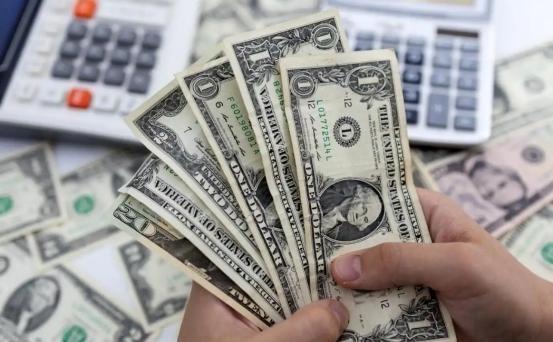 中国把事情“闹大”了！你知道吗，中国财政部最近在香港甩出40亿美元的主权债券，