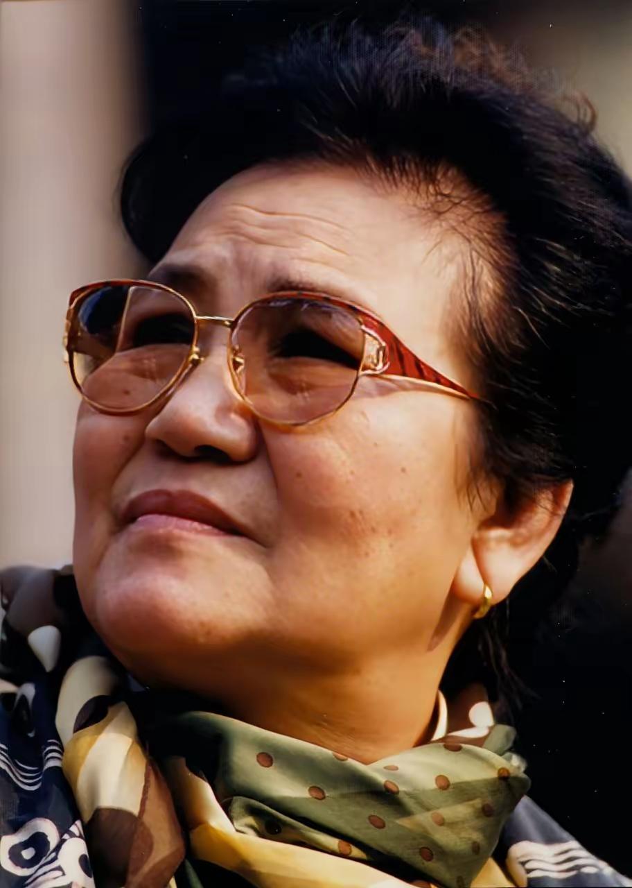 醍醐灌顶的一段话：“人到老年，搞死自己最快的方式是，怕东怕西，满脑子负面情绪，胡