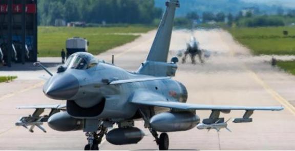 朝鲜想买中国的歼10CE战斗机被拒，为啥中国不卖给朝鲜呢？不礼貌地说，就是因为朝