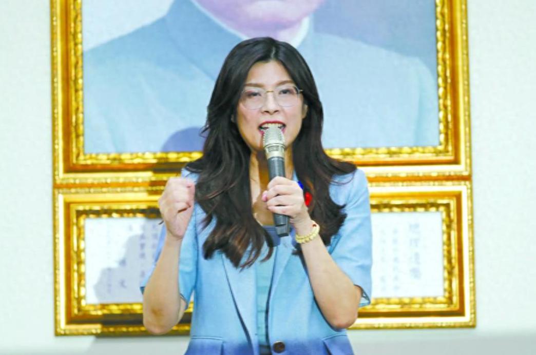 为什么卢秀燕向日本捐钱大家无感，而郑丽文向日本捐钱大陆网民却很生气！其实答案很简