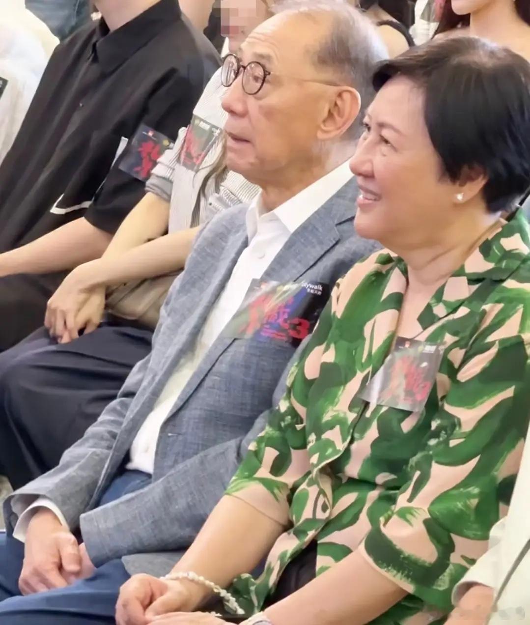 英皇老板杨受成办红宝石婚宴,旗下艺人到场庆贺,向太夫妇也来了!
