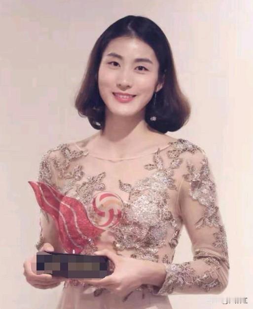中国女排现役四名老将依然宝刀未老。这四位老将你看看她们分别都是谁？5号刁琳宇来