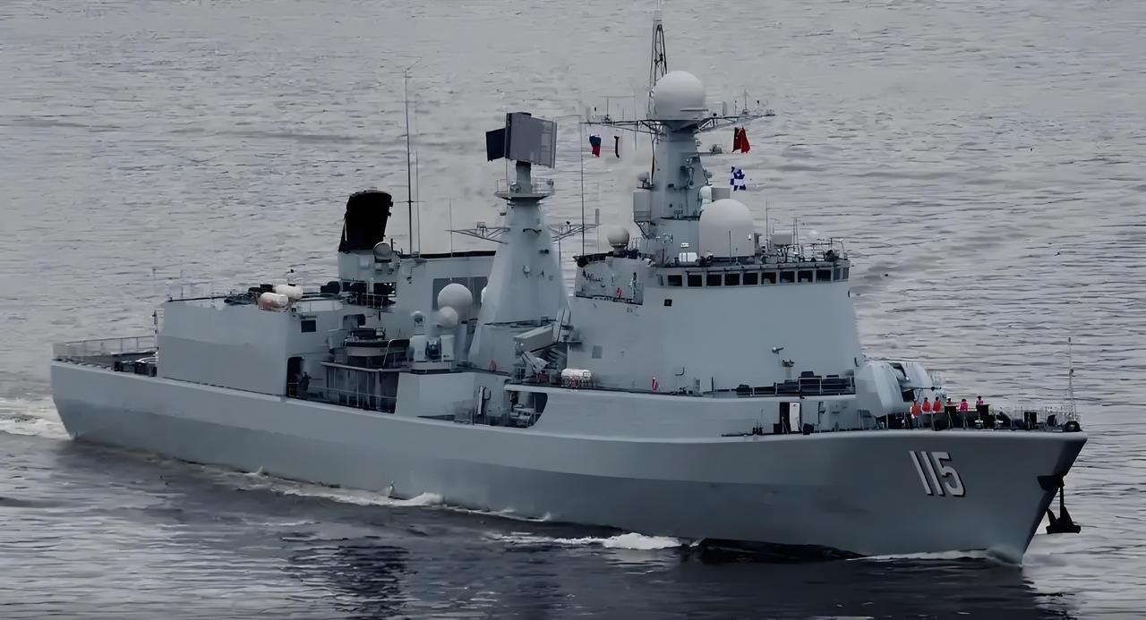 对海军来说，两艘051C型驱逐舰该怎么处理是个问题？先说改造，原先的俄制垂发换成