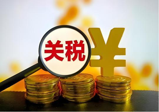 有人最近总说中美互征港口费是中国吃亏，理由听着挺实在：咱们造船量占了世界一半还多