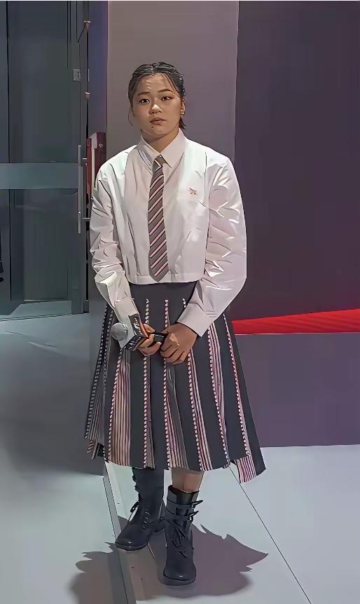 全红婵接代言违反规定?国家队已批准!1000万代言费不能自己全拿近日，跳