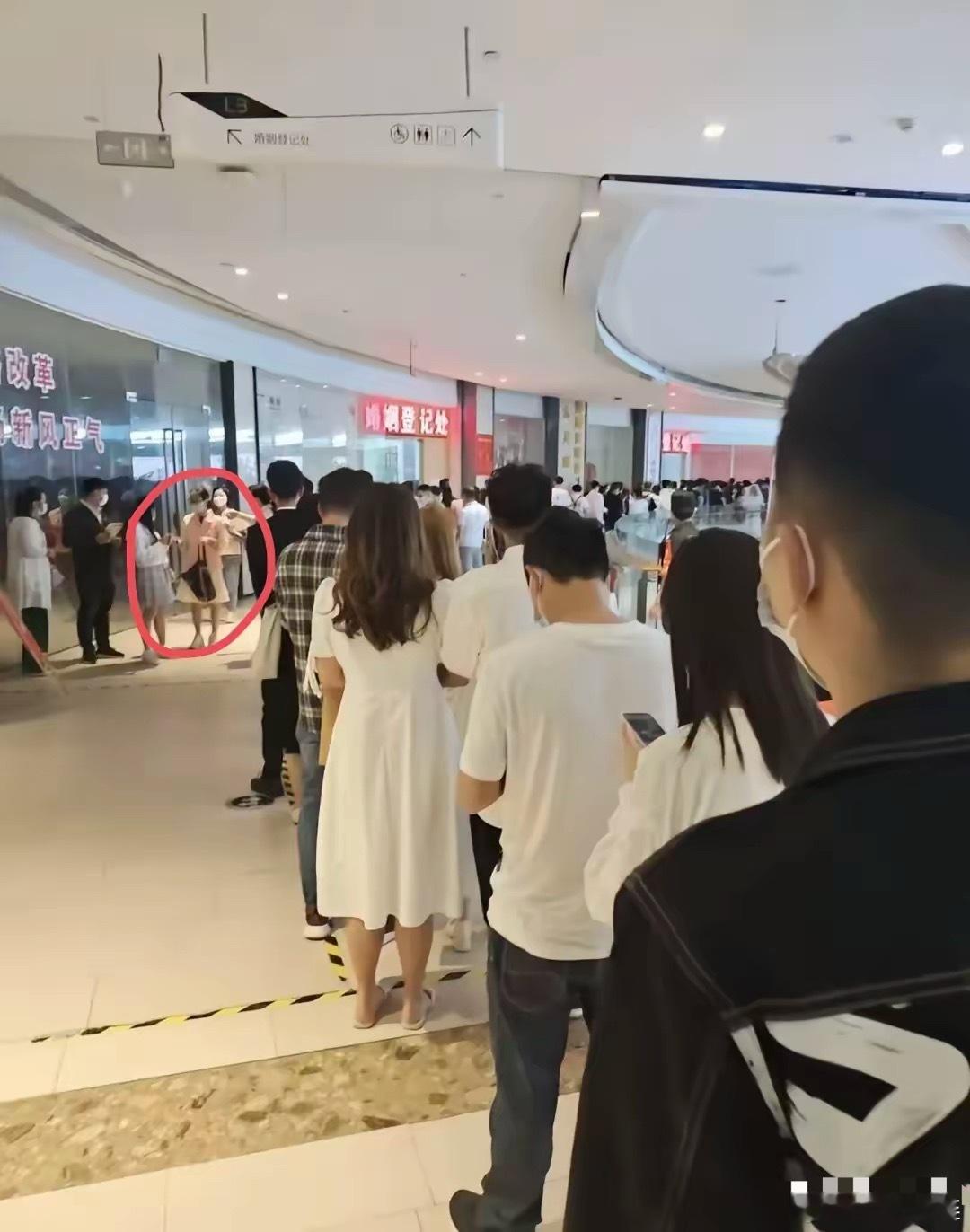 一觉醒来，全国各地的民政局都火了！不是因为有什么福利和补贴要发，而是​因为今天是