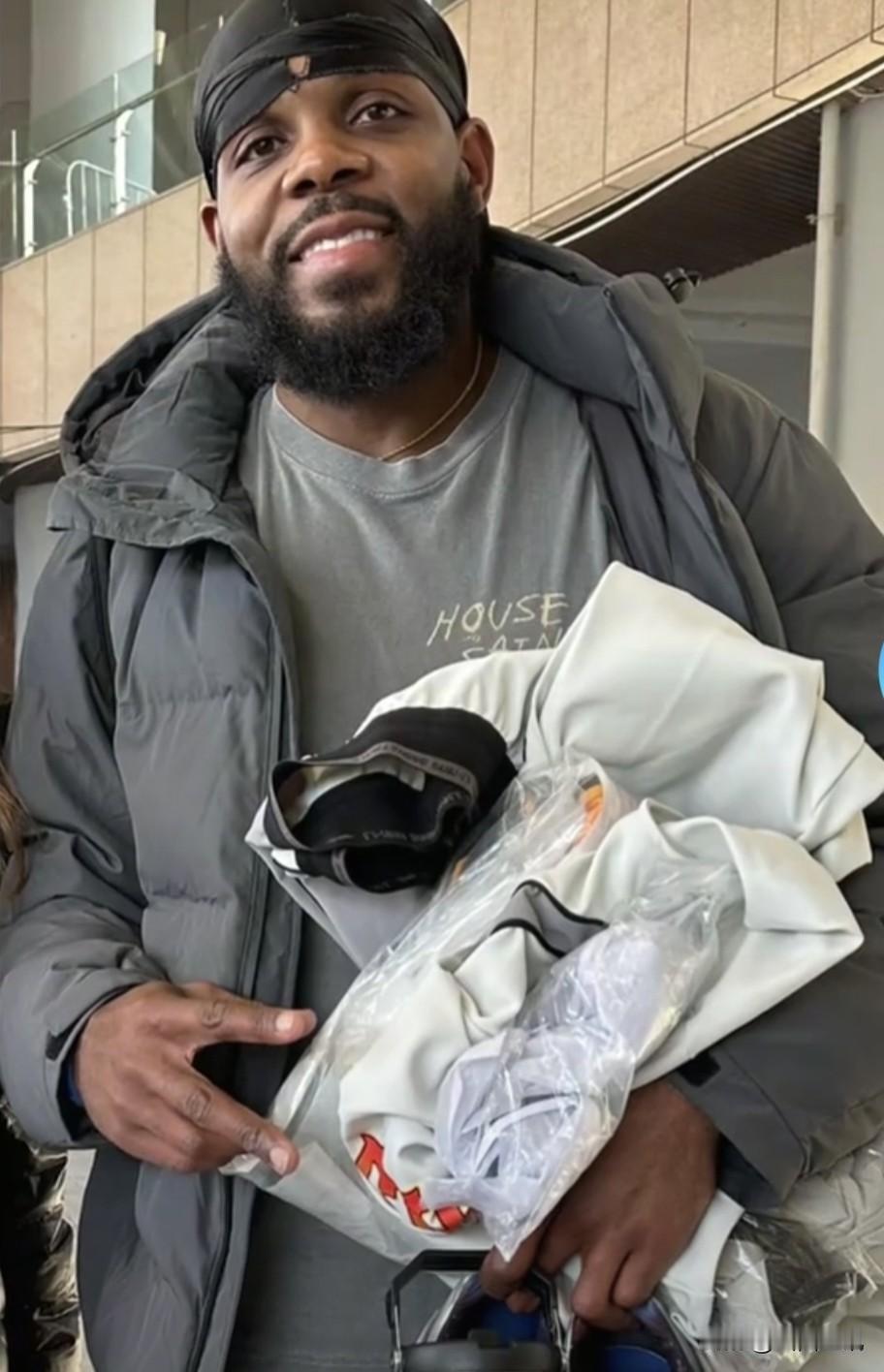 山西外援奈特有望对阵广州时出场。从内部传出消息，山西汾酒男篮第五外援奈特正办理签