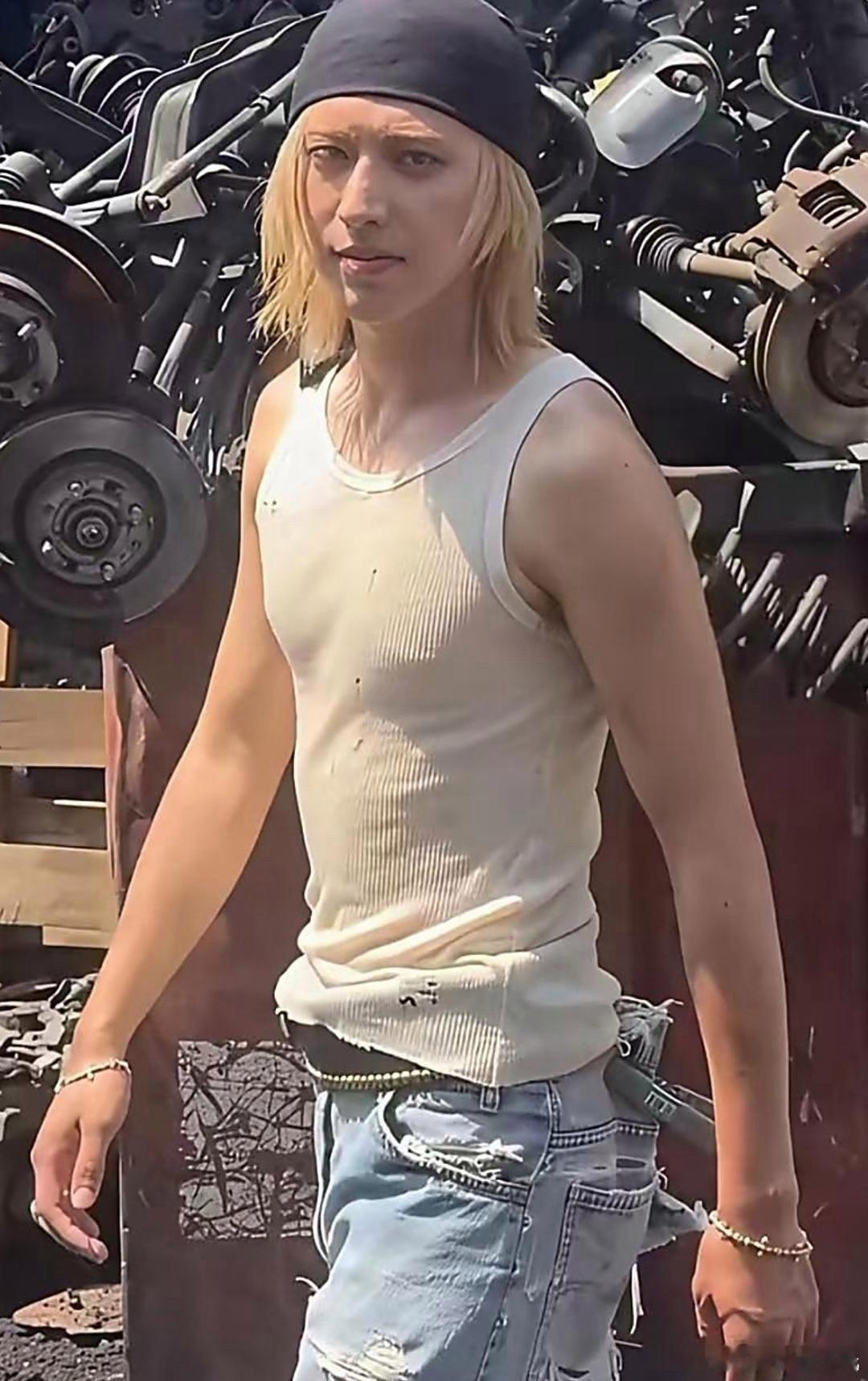 蔡徐坤这是去美国还是法国打篮球了？