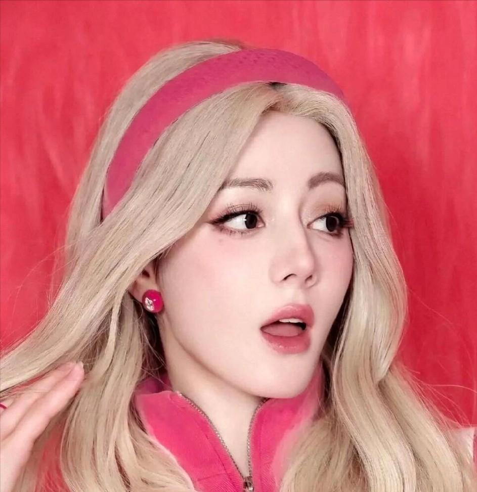 迪丽热巴，太糟心了！3月3日，迪丽热巴被困迪拜24小时，工作室道歉，没想到却