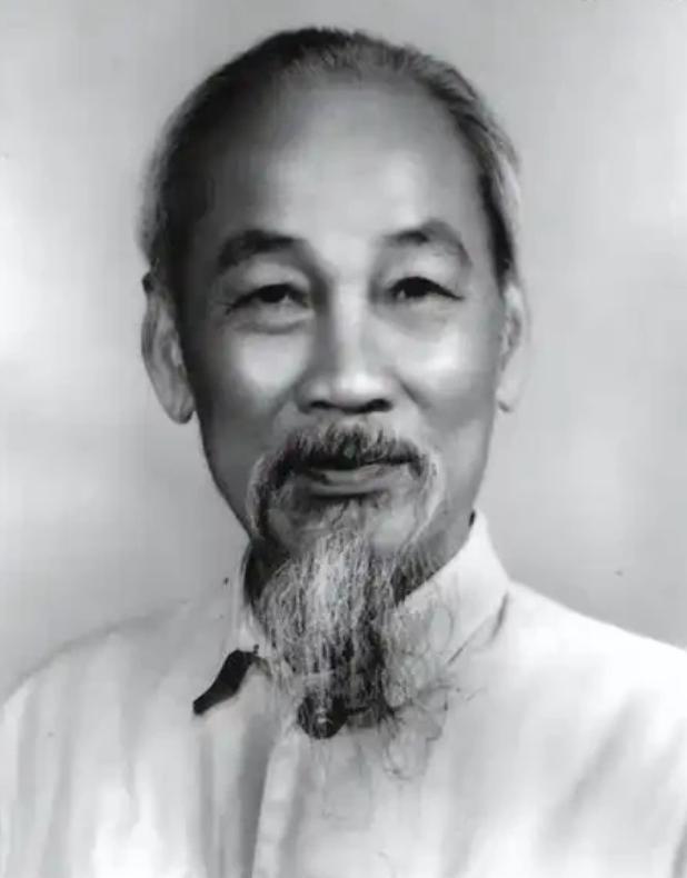 1969年胡志明逝世，周总理严令大使不许吊唁！事后才懂，这是顶级大国智慧主要