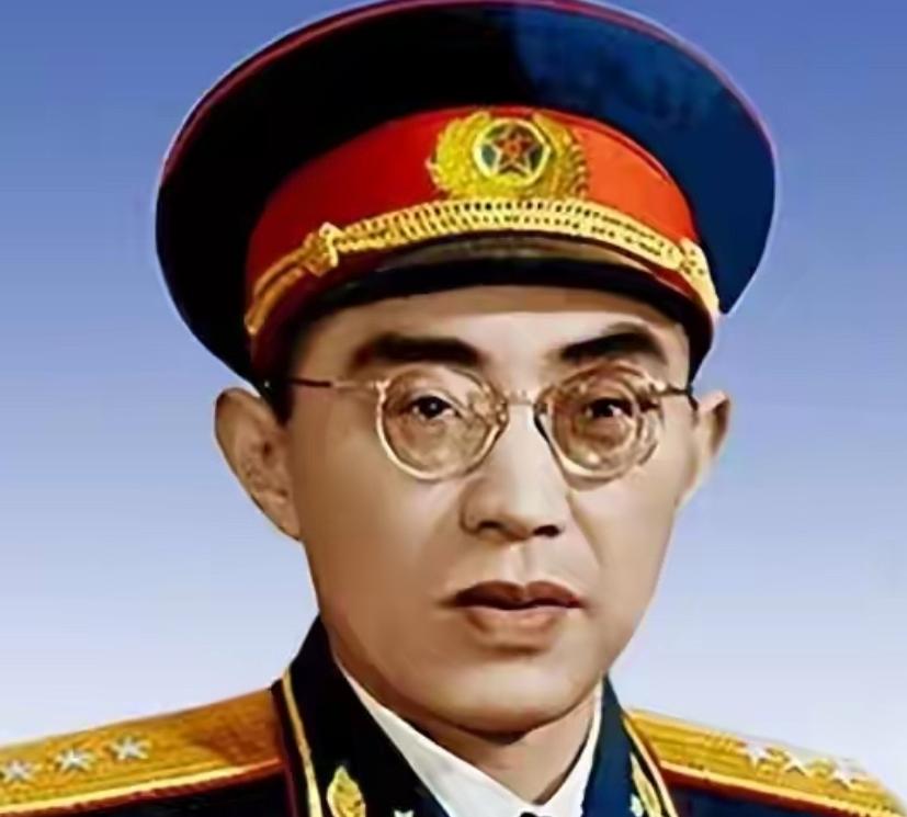 他是陈赓大将的搭档，被称为当代诸葛亮，1955年大授衔，他被授予上将军衔。事后他