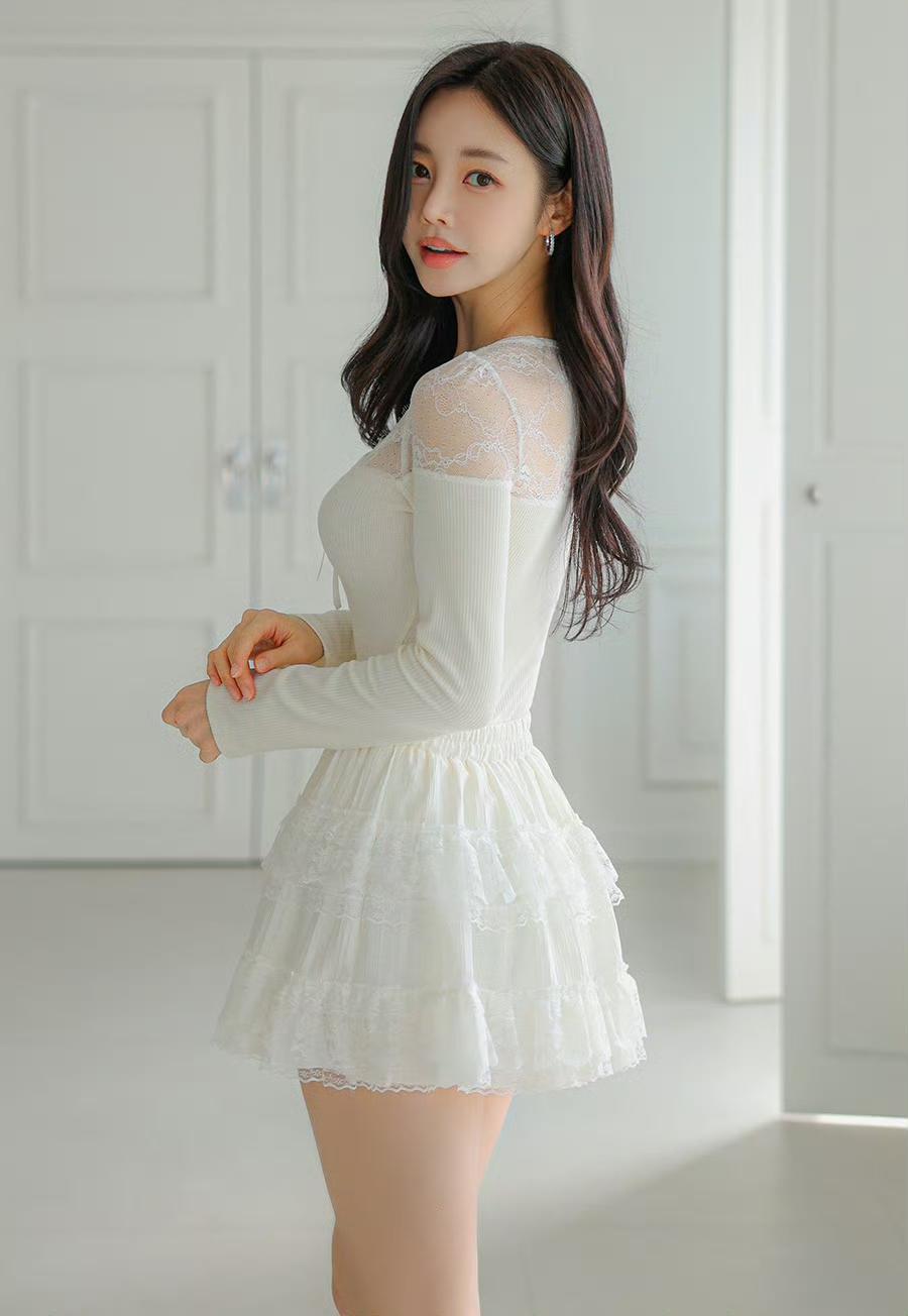 2. 谁能拒绝穿白蕾丝裙的甜妹？一眼心动的纯欲感杀疯了！白裙少女感白色纯欲穿搭