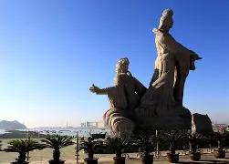 中国首次借公开画面释放明确信号，琉球群岛上的美国嘉手纳空军基地，被外界视为已进入