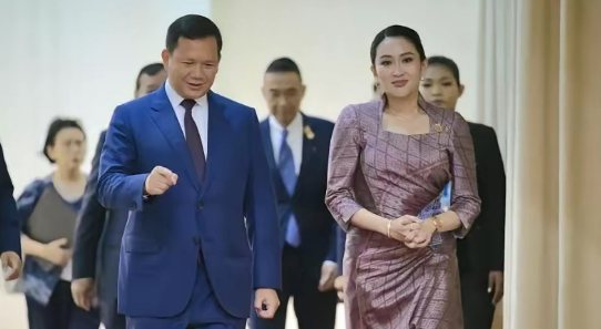 泰军进攻力度凶猛，F-16战机直接摧毁了柬埔寨的两个指挥部，损失不小，这下子，柬