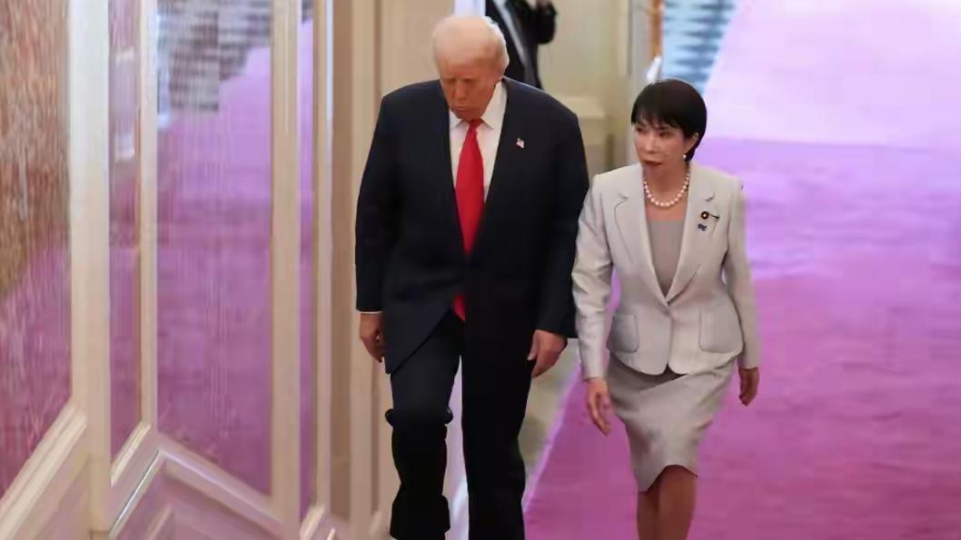 咱就说最近特朗普又整了出戏——给中国台湾省批了3.3亿美元的军售。明眼人都看得出