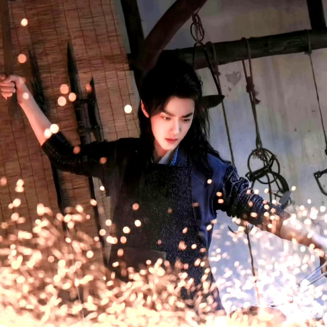 肖战霸屏，她却去拍15秒短剧长剧开机量砍半，平台只敢押宝顶流。肖战连着三部