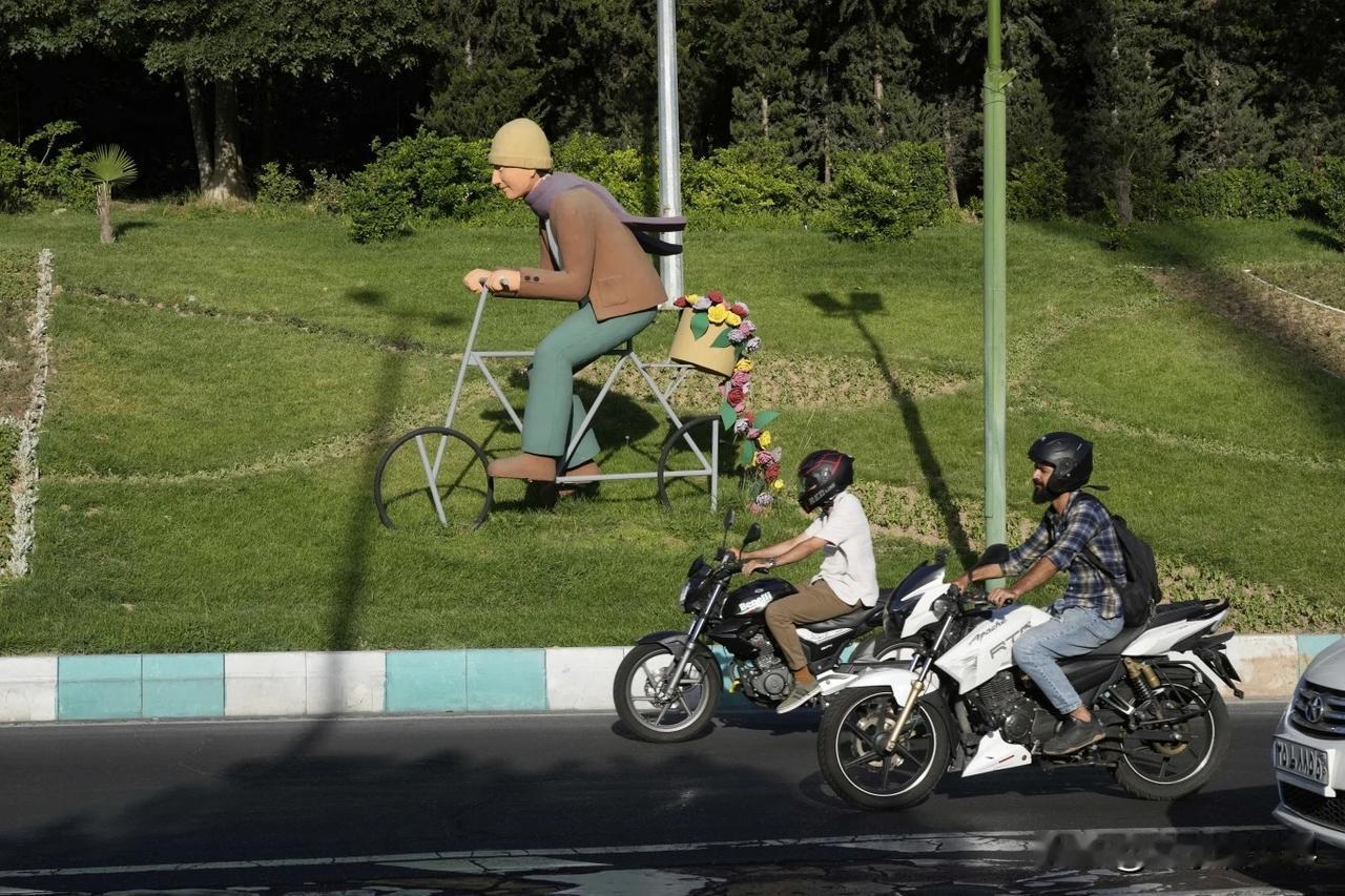 【在伊朗，两名ISIS恐怖分子被处决】德黑兰时间2026年1月24日，伊朗国家