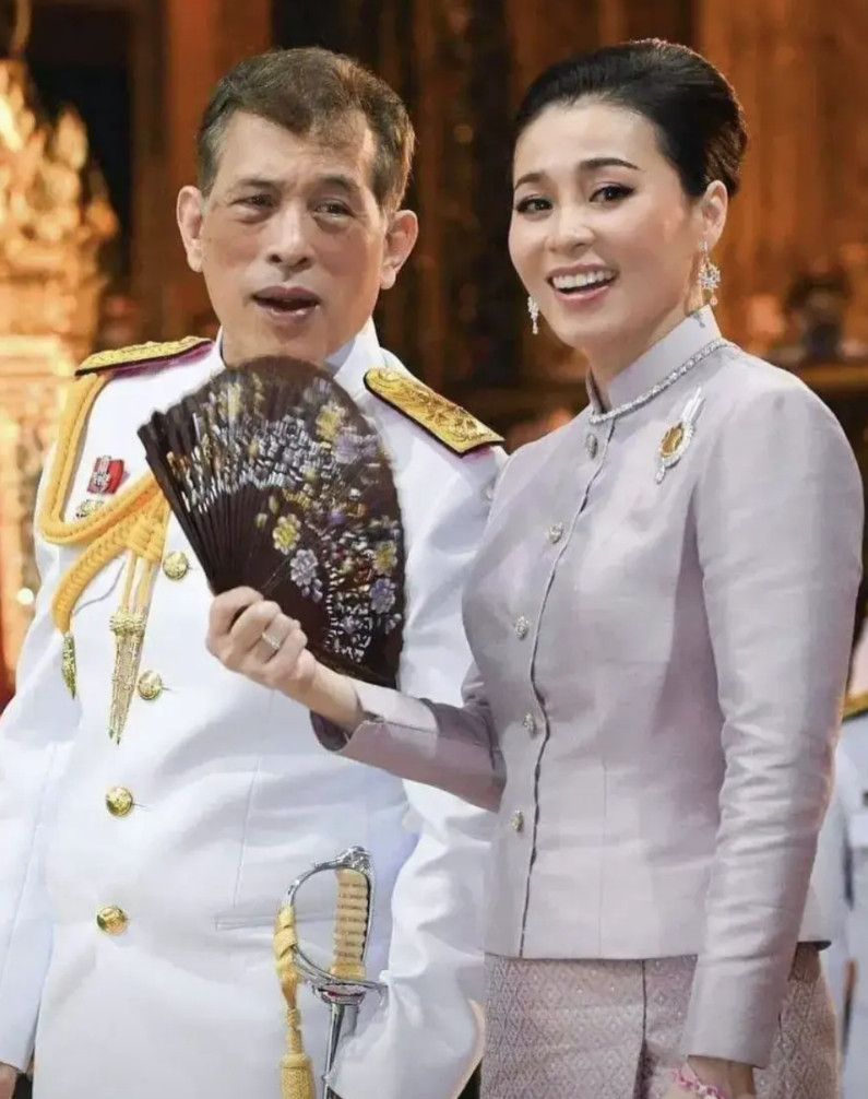 柬埔寨和泰国是邻居，可两边的的王室却天差地别，泰王妻妾成群、财富无数、生活奢侈无